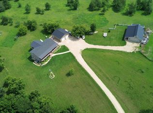 16874 Pond View Ln, Mineral Point, WI 53565