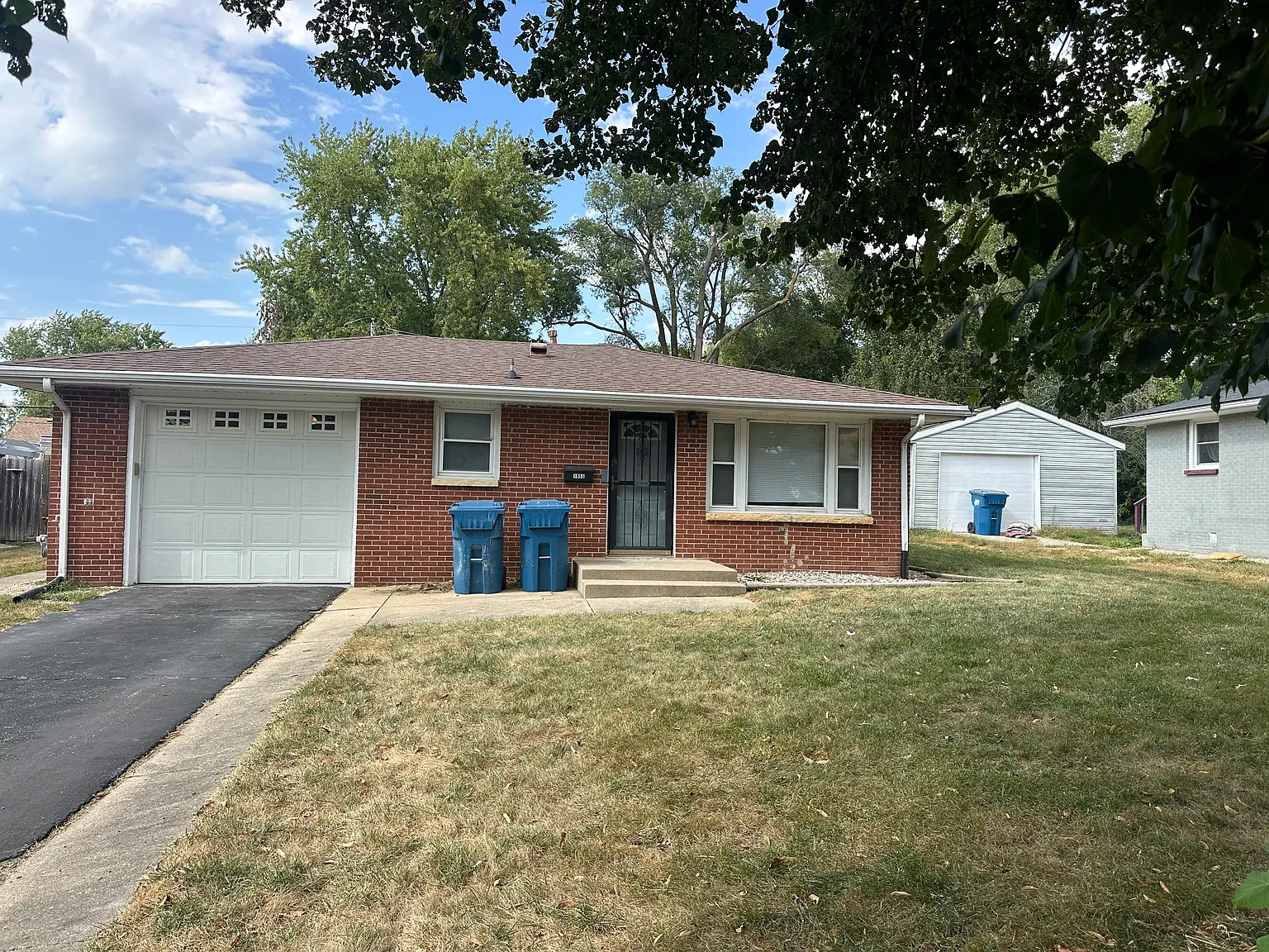 3 bed, 1007 sqft, $1,750 — Photo 1
