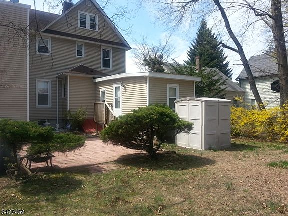 2nd image of 147 Phelps Ave #1