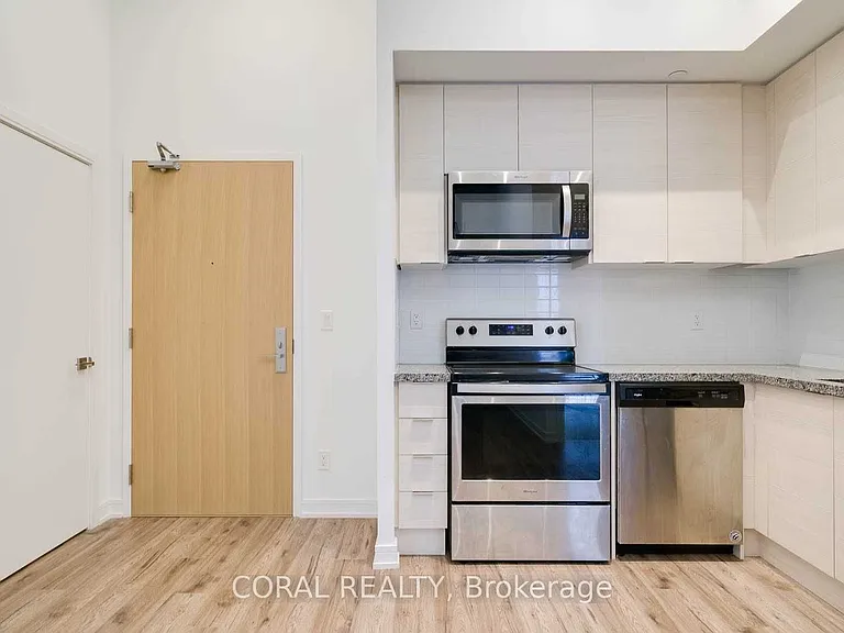 621 Sheppard Ave E #112 — Photo 4