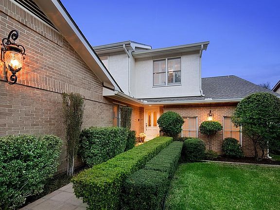 3rd image of 3905 Belmont Park Dr APT A