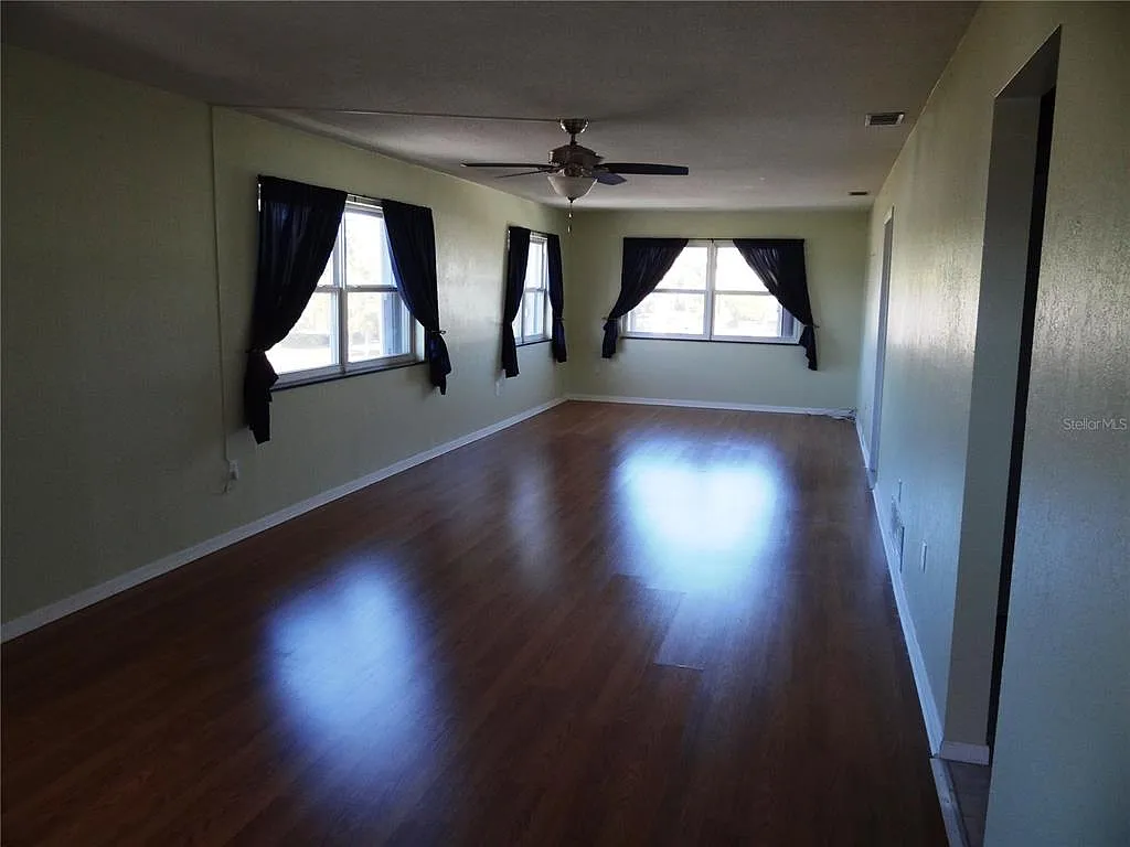 2 bed, 2.0 bath, 1110 sqft, $1,675 — Photo 2