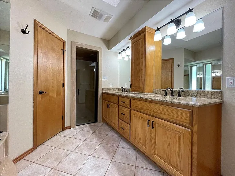 6340 Grauton Dr — Photo 16