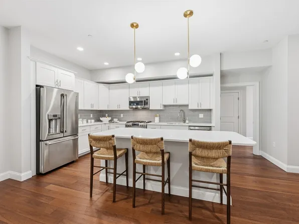 170 W Broadway #311, Boston, MA 02127