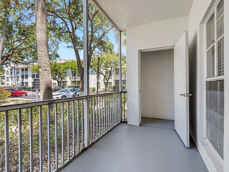 Town Aventura — Photo 22