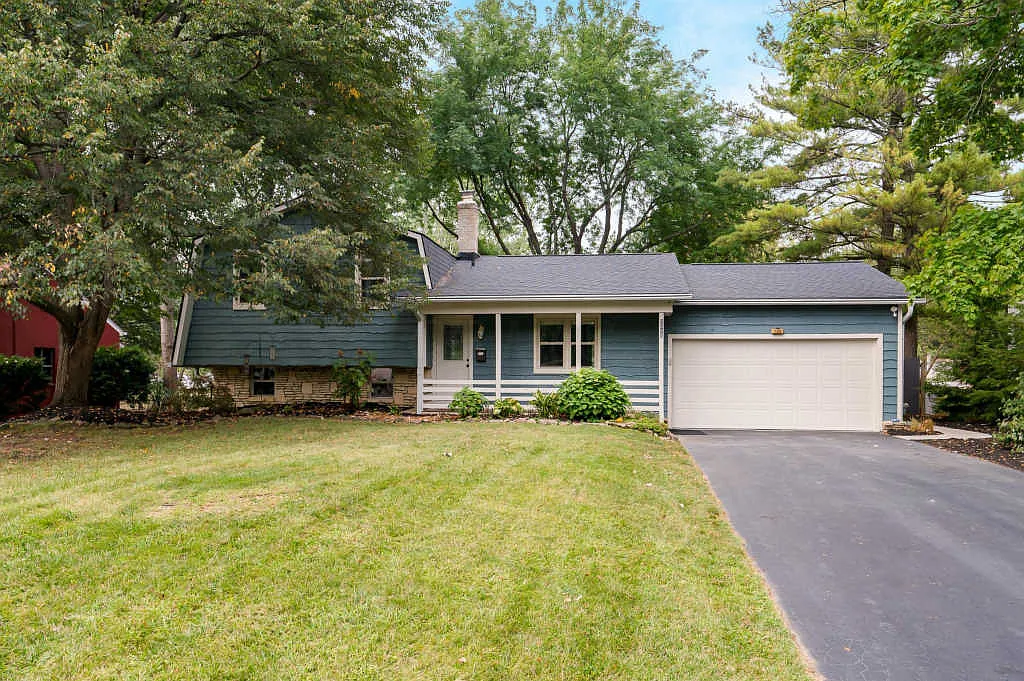 2368 Eastcleft Dr photo 1