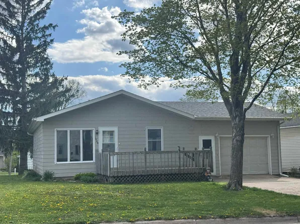 1908 Owen St, Charles City, IA 50616