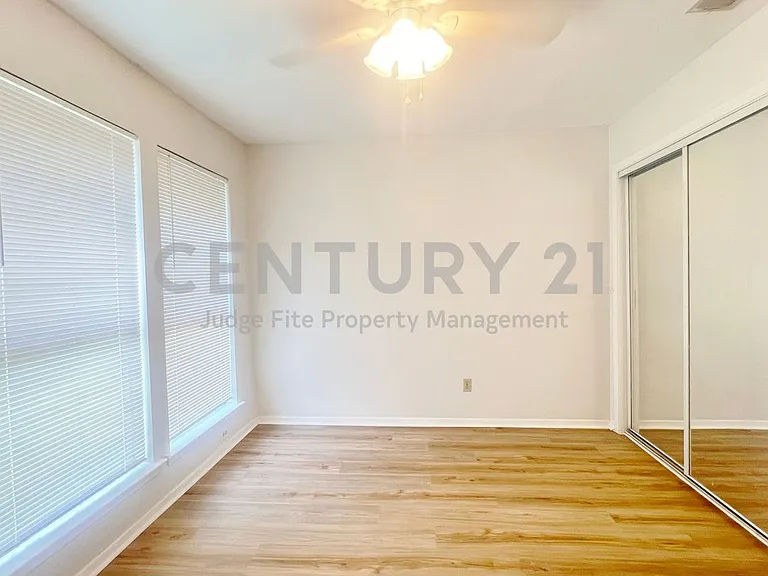 3037 Airhaven St — Photo 8