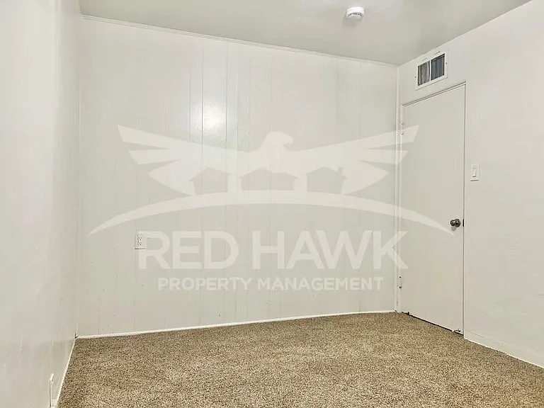 751 W 3rd Pl — Photo 16