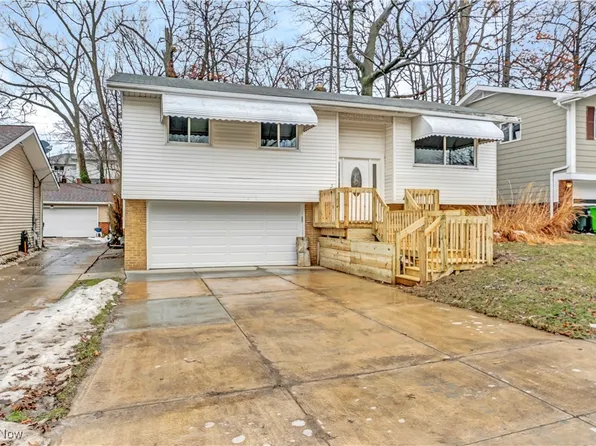5597 Andover Blvd, Garfield Heights, OH 44125