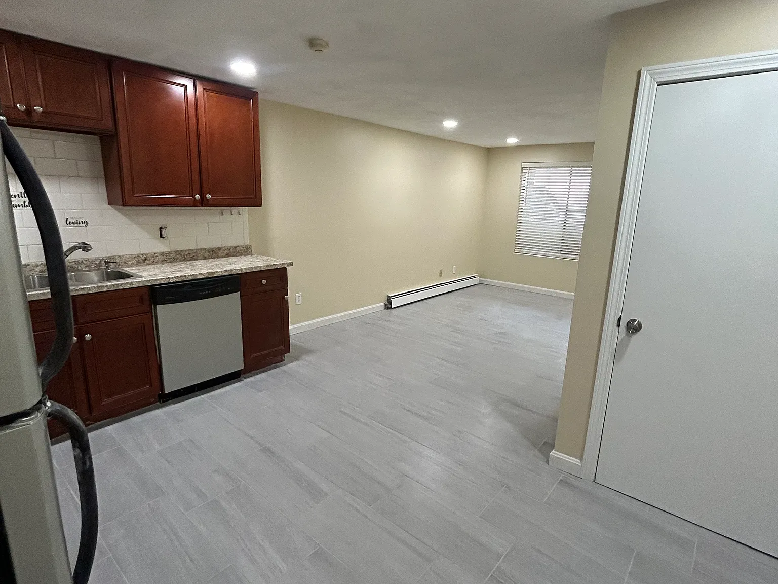 1 bed, 572 sqft, $1,750 — Photo 2