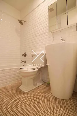 Rented by Yaffa Realty LLC | media 22