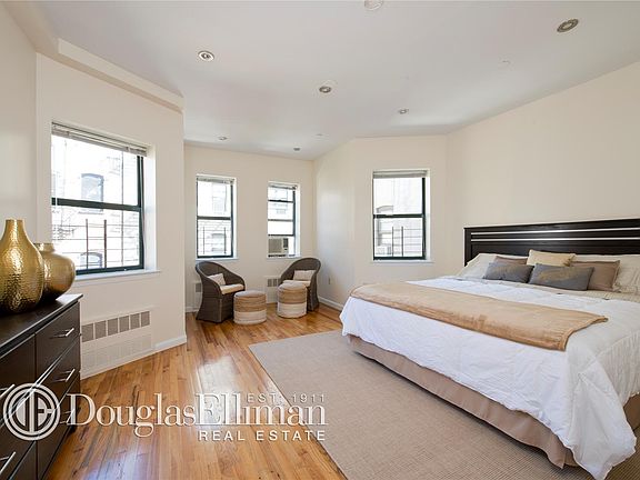 4th image of 313 W 143rd St APT 4B
