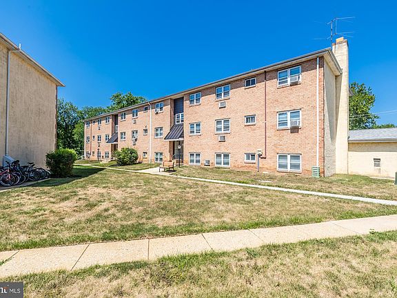 4th image of 335 E Lancaster Ave Unit D10