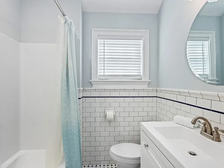 3 bed, 1000 sqft, $1,950 — Photo 3