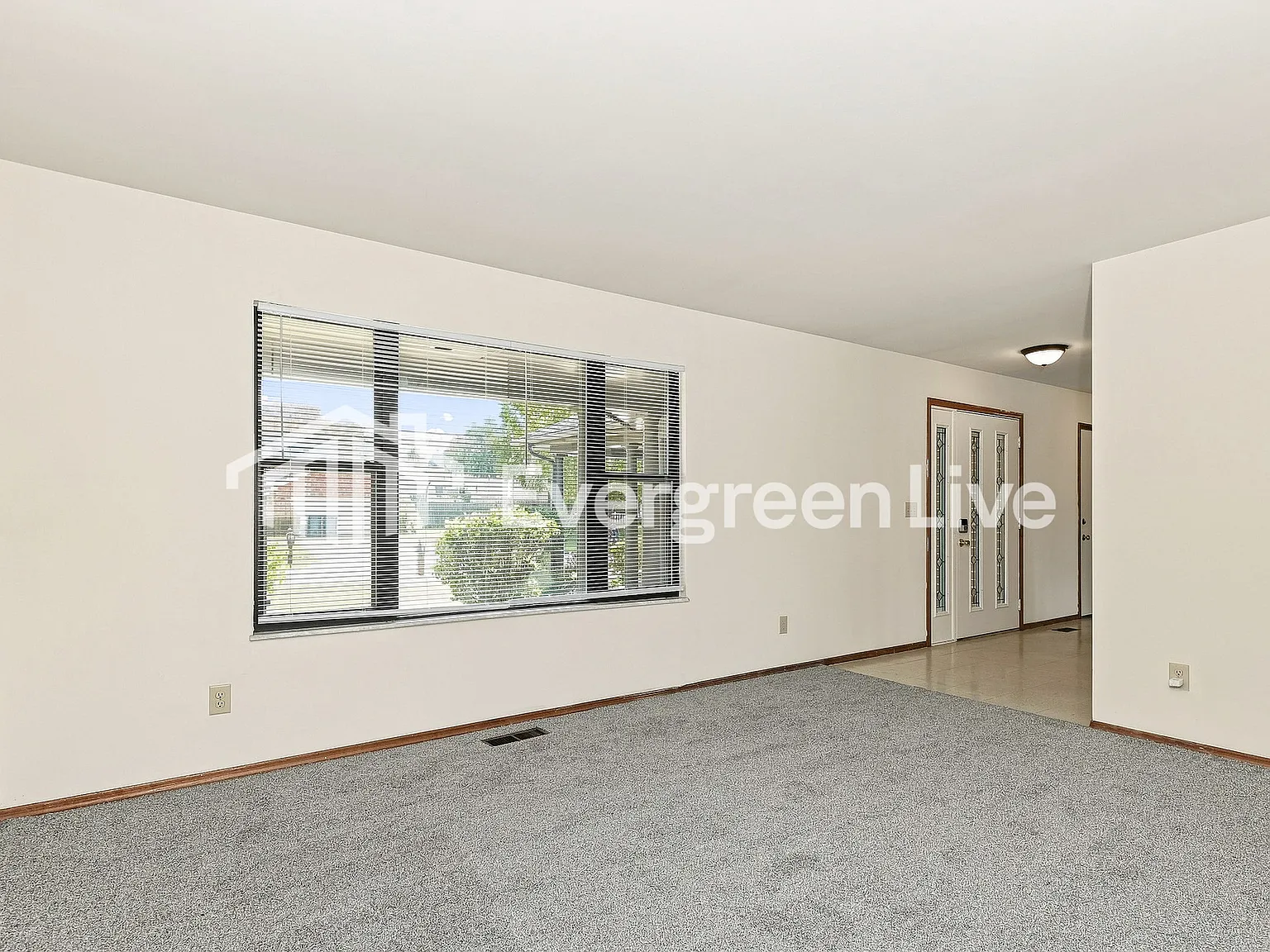 4 bed, 2.5 bath, 2268 sqft, $2,195 — Photo 4