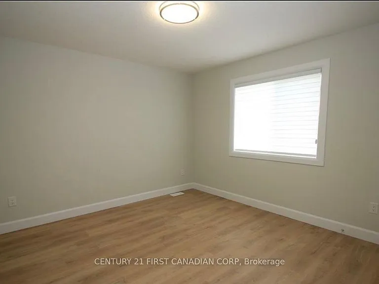 2269 Southport Cres #UPPER — Photo 16