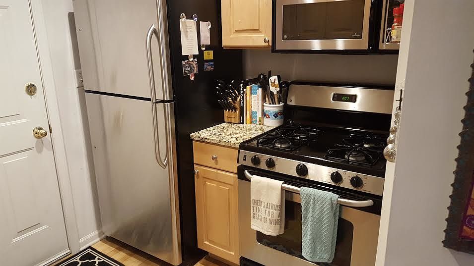 1st image of 681 1/2 W Wrightwood Ave APT 3E