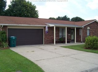 213 Sunset Dr, Hurricane, WV 25526