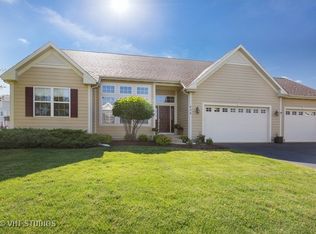 404 Copper Springs Ln, Elgin, IL 60124