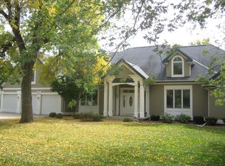 15585 Golf Ct, Bloomington, IL 61705