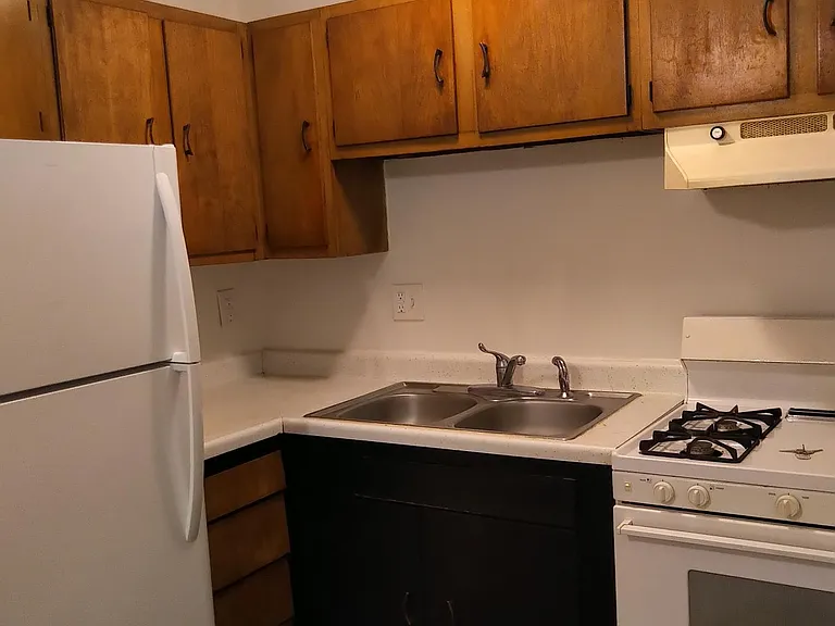 7427 Overton Ave #5 — Photo 6