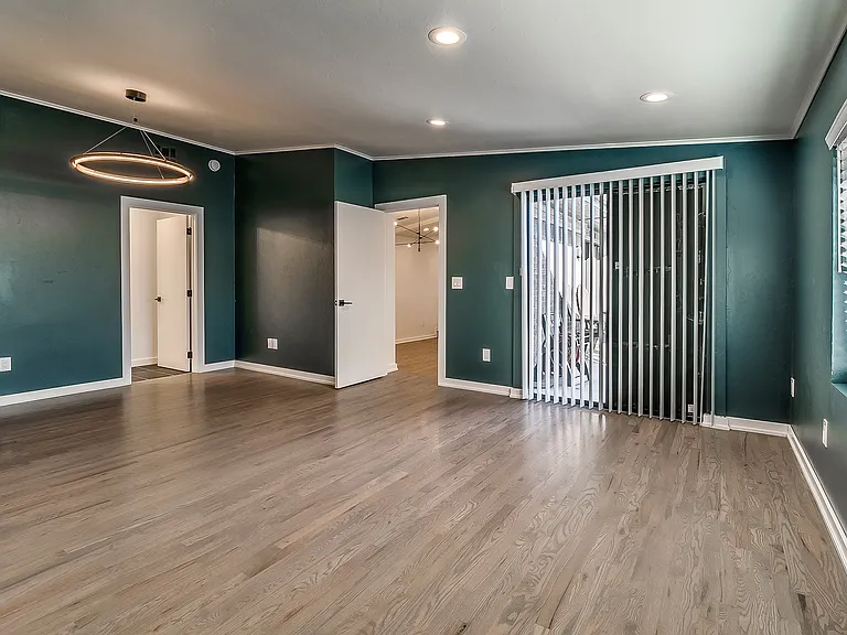 2524 NW 52nd St — Photo 25