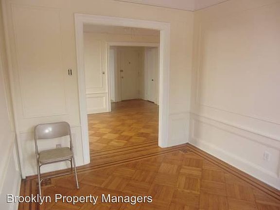 4th image of 559 51st St APT 2F