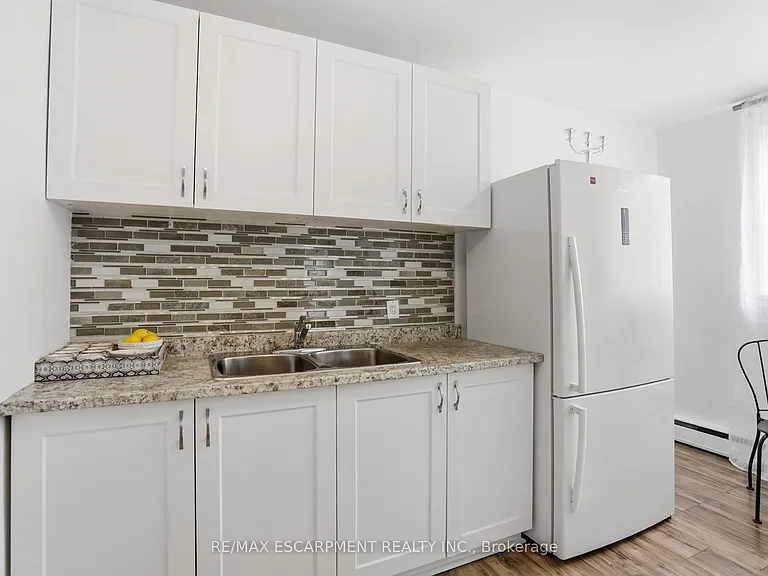 36 Ray St S #5 — Photo 8
