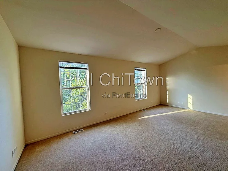 2438 Anna Way — Photo 7