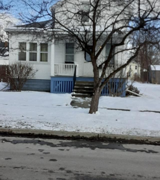 1st image of 814 Mackinaw St
