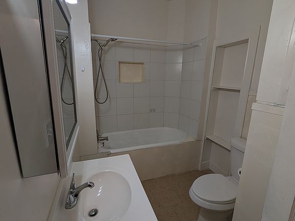 5th image of 238 N 300 W #1