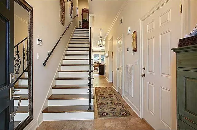 5933 Milne Blvd — Photo 4