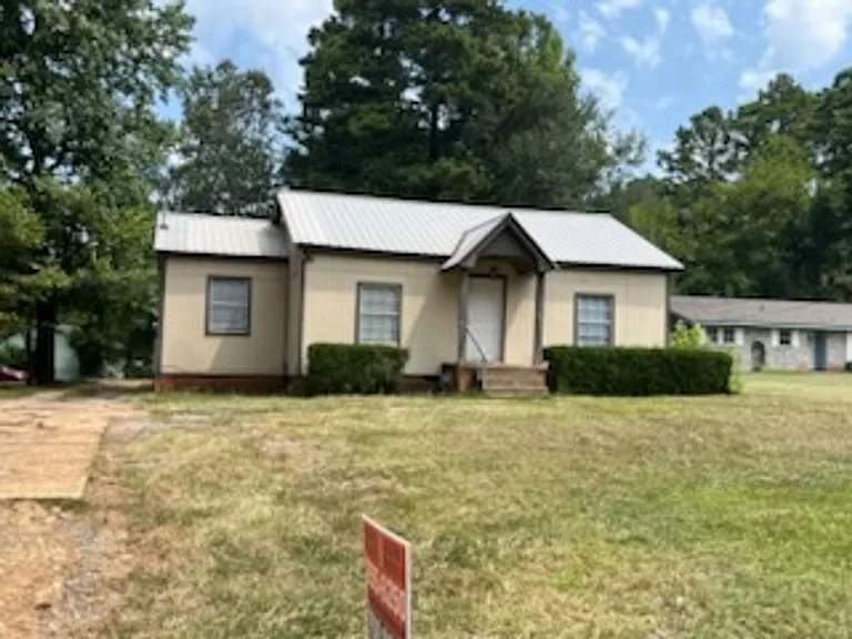 416 W Tennessee Ave — Photo 1