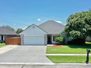 709 Angelle Dr, Houma, LA 70360