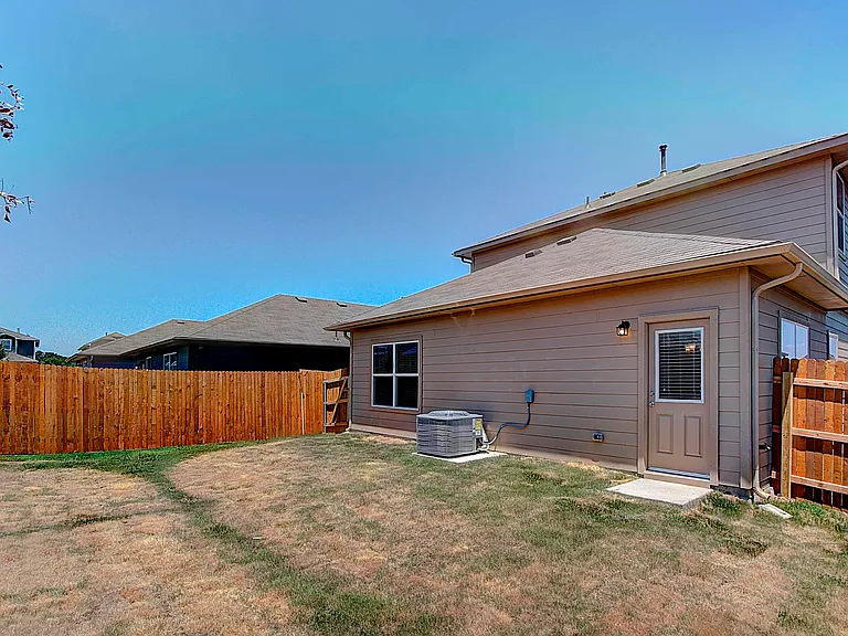 10404 Hatton Ln — Photo 26