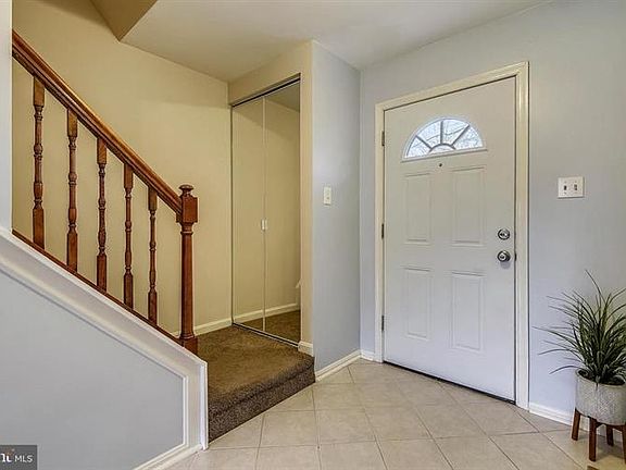 2nd image of 4415 Cannes Ln