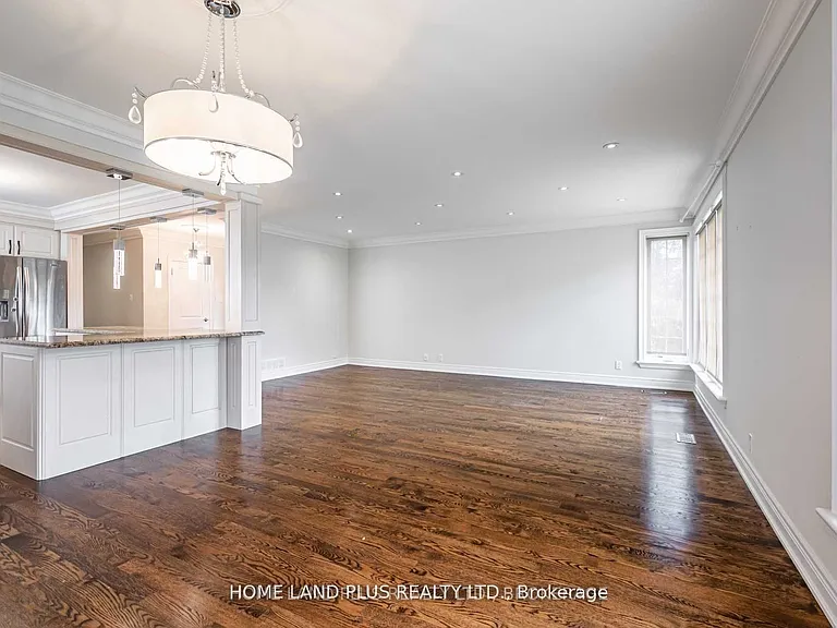 66 Munro Blvd — Photo 11
