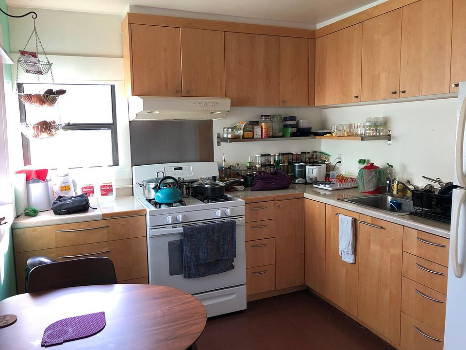 1st image of 102 Jarboe Ave