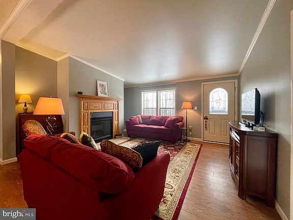 3rd image of 41 Spring Rd