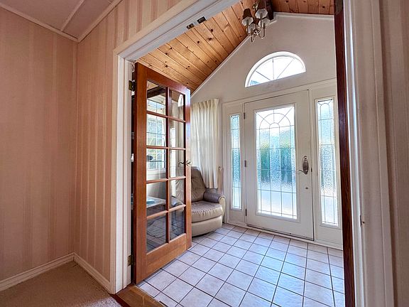 3rd image of 7445 Orion Ave #1