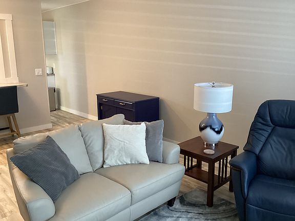 3rd image of 2448 Columbia Dr APT 60