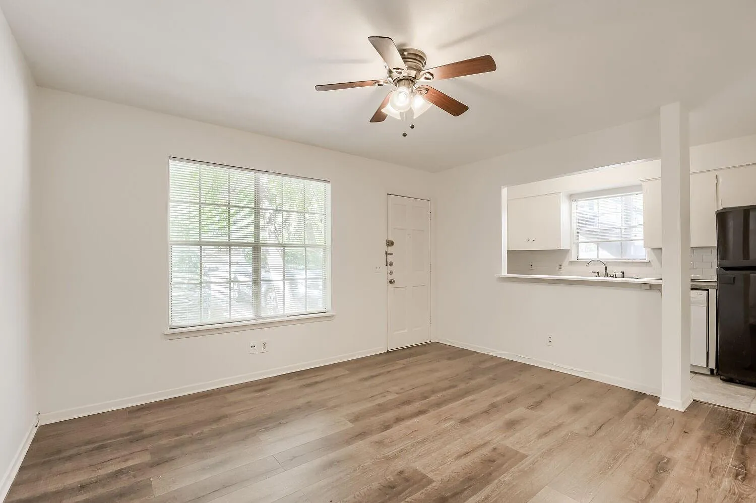 Studio, 1.0 bath, 450 sqft, $1,025 — Photo 1