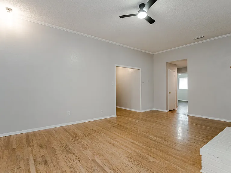 4617 Olympia Dr — Photo 20