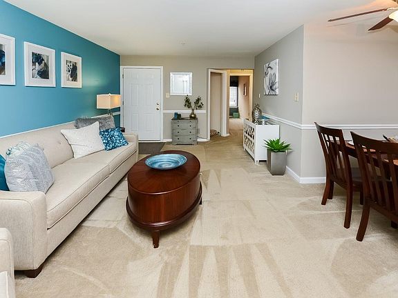5th image of 900 Woodchuck Pl #611