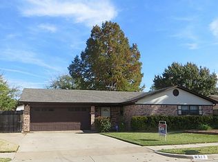6512 Simmons Rd, North Richland Hills, TX 76182