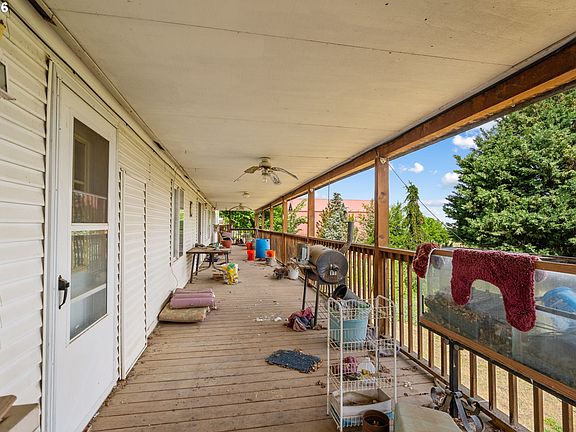 3rd image of 28473 Southshore Dr