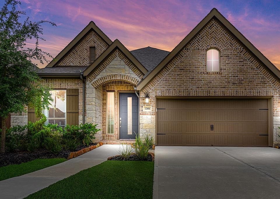 1st image of 12806 Fernbank Forest Dr