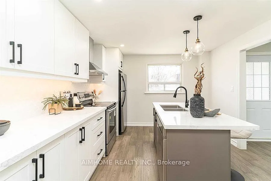 4 bed, $3,450 — Photo 2