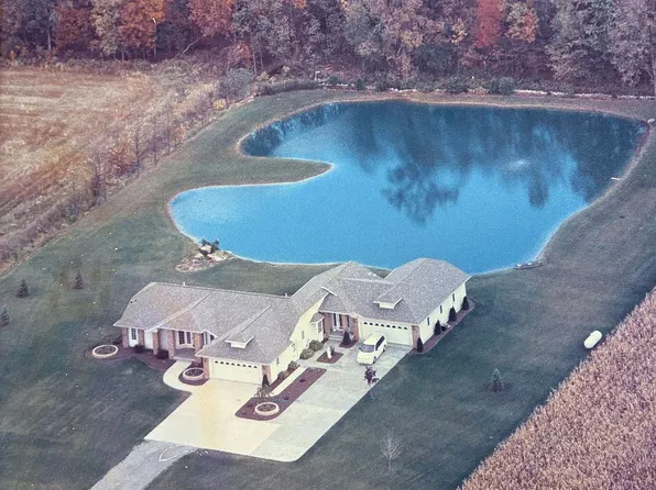 6464 Ferden Rd, Chesaning, MI 48616